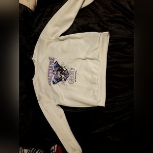 white graphic sweatshirt